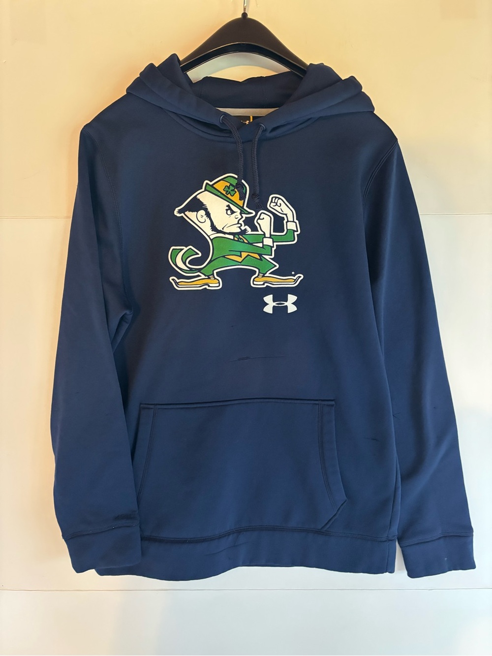 Under Armour Notre Dame Fighting Irish Hoodie Sweatshirt SM, several pulls